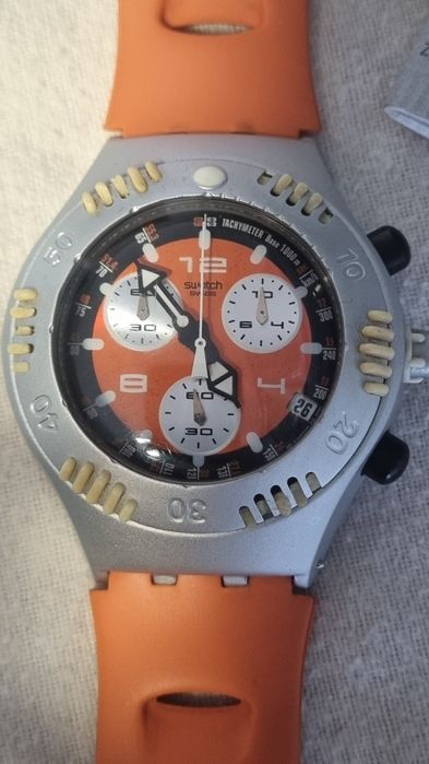 Swatch  laranja  quase novo