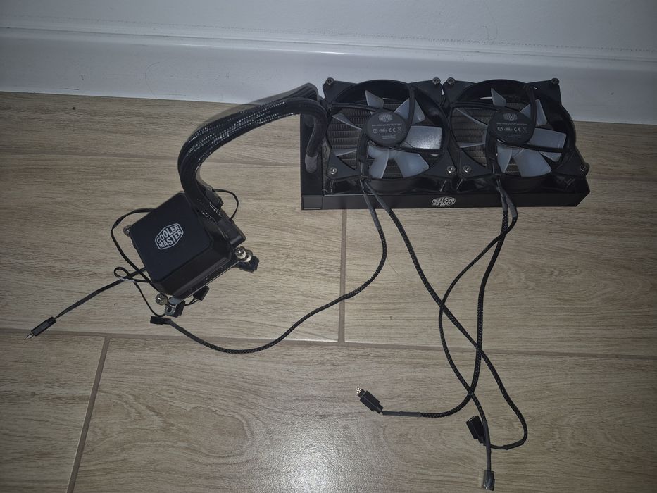Chłodzenie wodne procesora CPU Cooler Master + Gratis