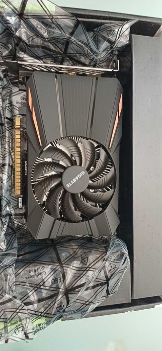 Placa grafica NVIDIA GTX 1050 - como nova com pouco uso