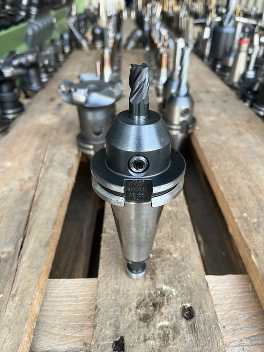 Uchwyt, Oprawka narzędziowa FAT Germany SK40 z frezem VHM Ø12