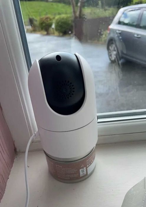 Câmera Wi-Fi 2 lentes - Para parede, teto ou pousar