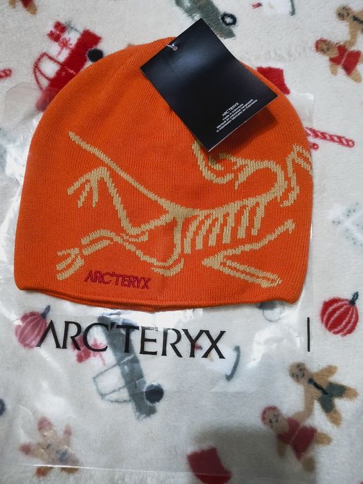 Czapka Arc'teryx w kolorze pomarańczowym