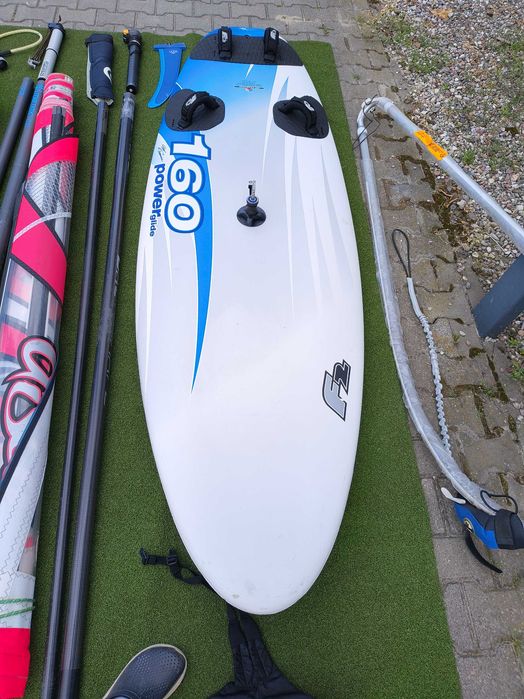 Sprzęt widsurfingowy kompletny do pływania