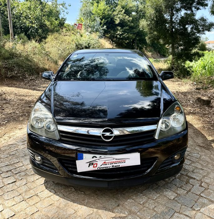 Opel Astra GTC — fotografia 3