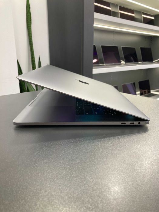 Ноутбук MacBook Pro 15” 2018 i7/16/512 + 4 ГАРАНТІЯ 95646