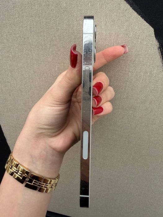 IPhone 12 Pro White 128 GB
Акумулятор 76%
Face Id працює чітко


Теле