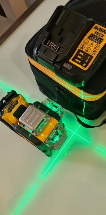 Nivel Laser Dewalt completo com bateria e carregador