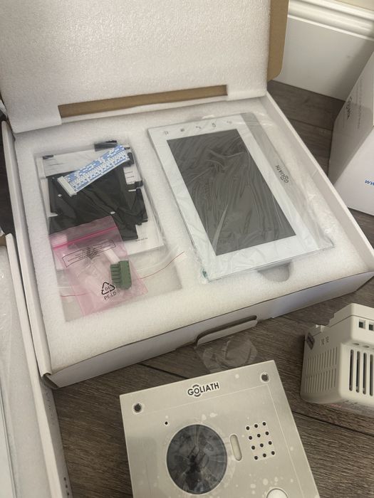 Goliath ip2 wideodomofon dwa monitory