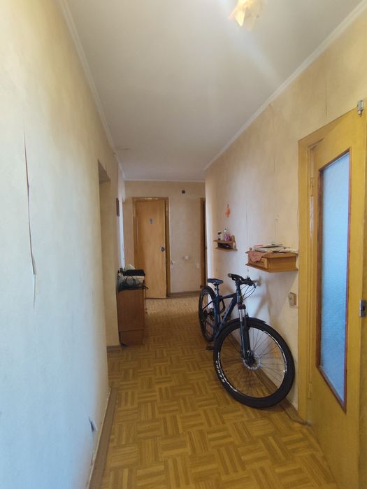 Центр Продаж трохкімнатної квартири