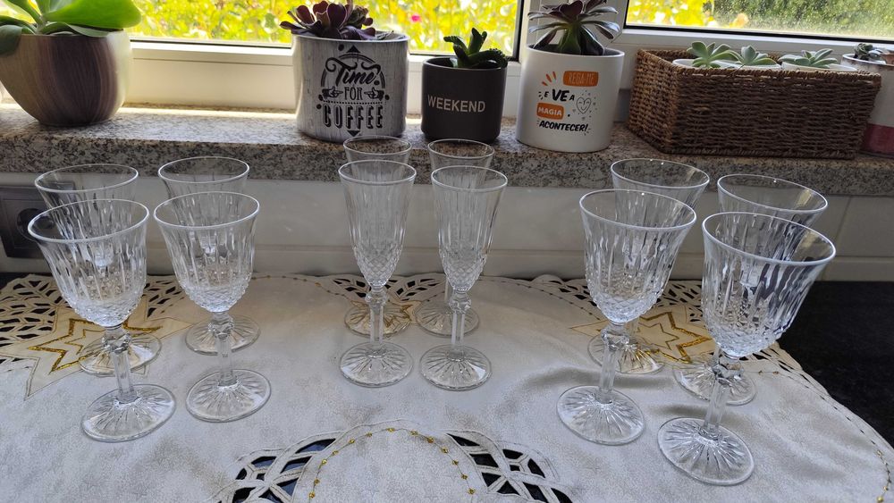 12 Copos Cristal Atlantis Évora - 4 Água + 4 Vinho + 4 Champanhe - Lapidados à Mão