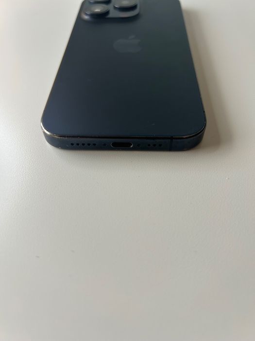 iPhone 15 pro 256gb