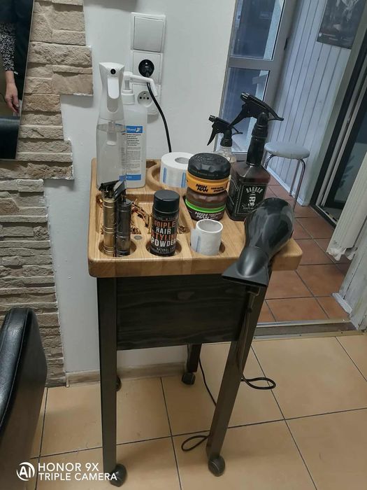 Pomocnik barberski, fryzjerski