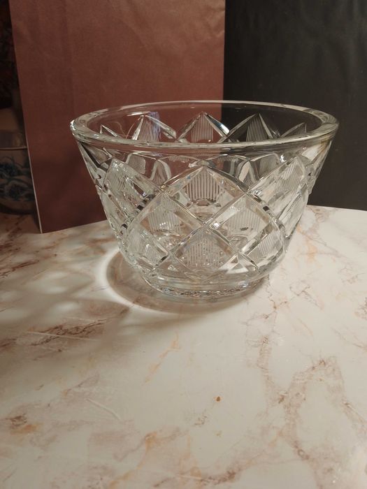 конфетницы, тортница  салатники соусники фруктовница кофейный набор