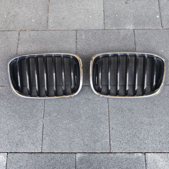 Grill nerki BMW G01