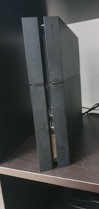 Playstation 4  1tb com gta IV