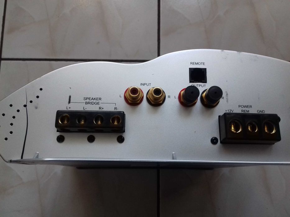 Wzmacniacz  Blaupunkt Velocity VPA 2120