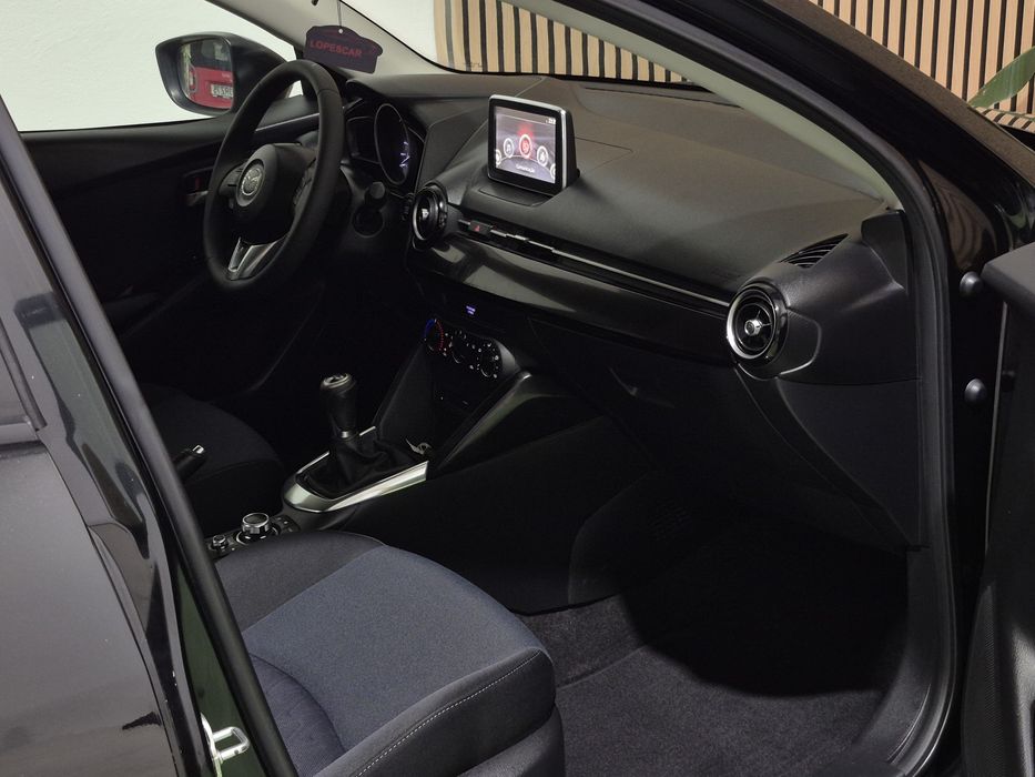 Mazda 2 1.5 GASOLINA - 2017 | GARANTIA | NACIONAL