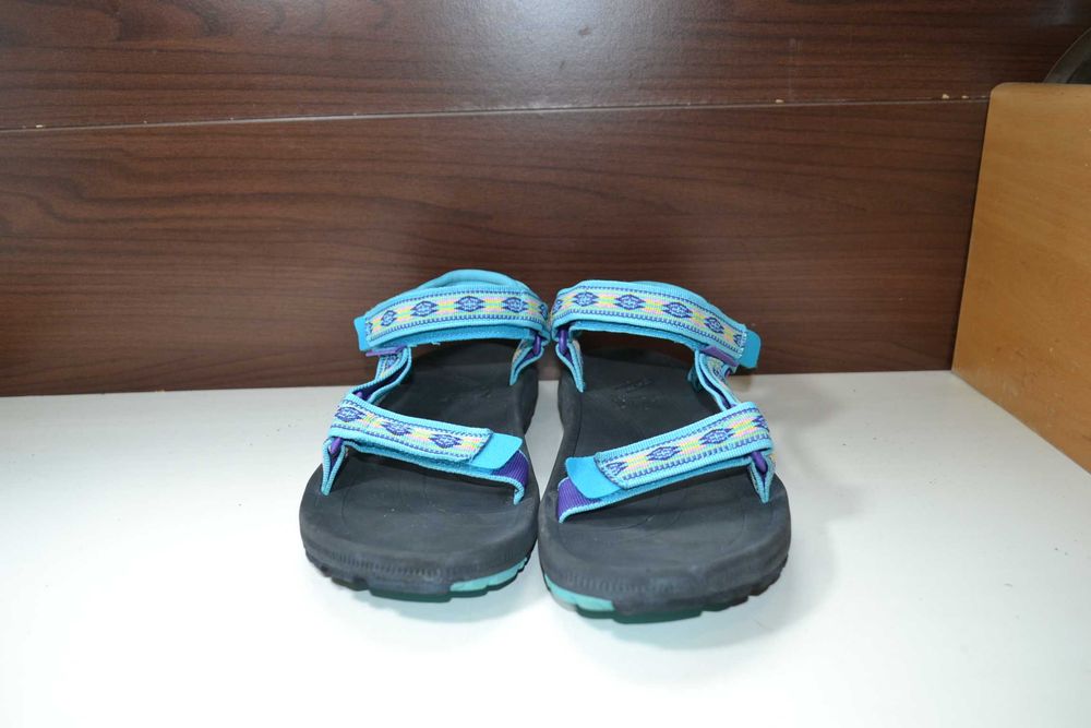 teva 38-39р сандалии босоножки оригинал