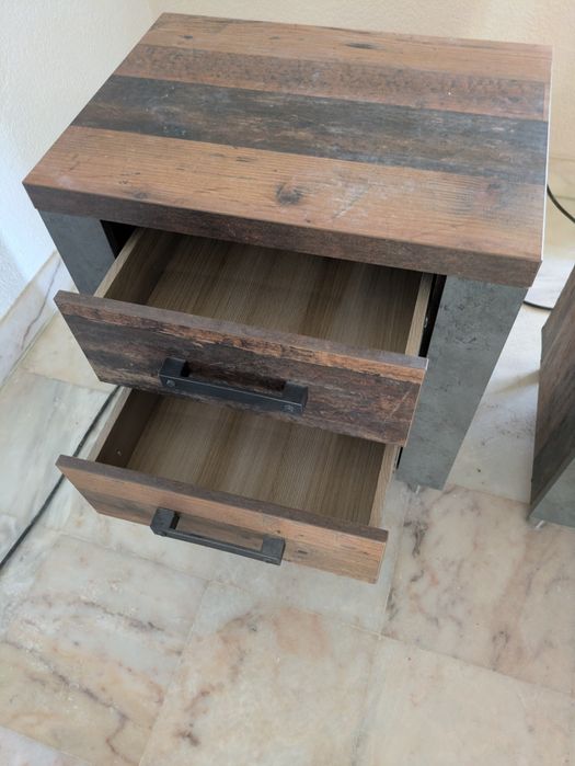 Conjunto de 2 Mesas de cabeceira