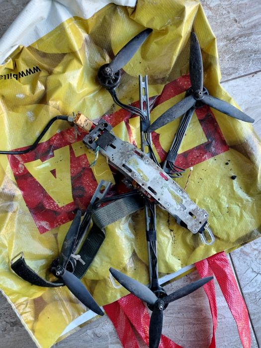 Продам дрон на запчасти