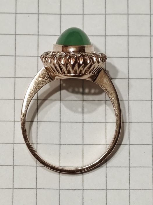 Золота каблучка, з діамантами 0..624 ct, і хризопоазом, 583 проба.