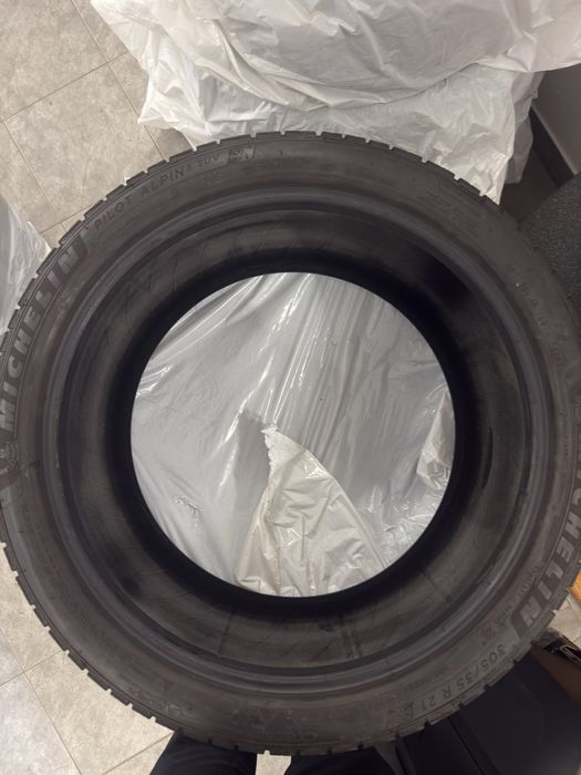 Michelin Pilot Alpin 5 SUV N0 Porsche 21” – 275/40 R21 + 305/35 R21 – komplet 4 szt.