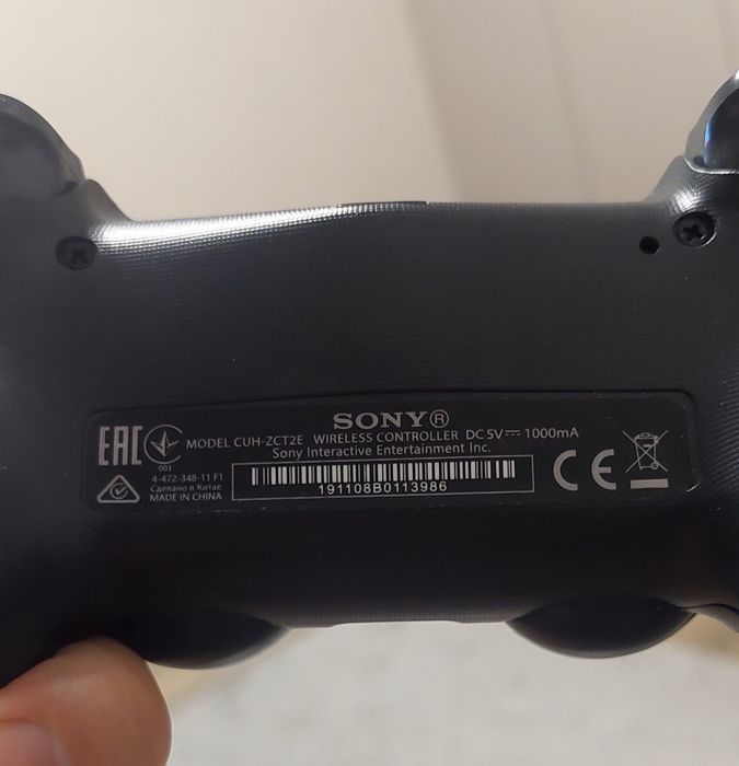 Новий  геймпад Sony DualShock 4 V2 (CUH-ZCT2E) Black