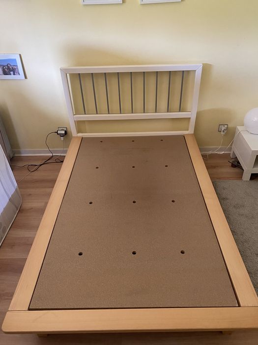 Cama de corpo e meio + Colchão