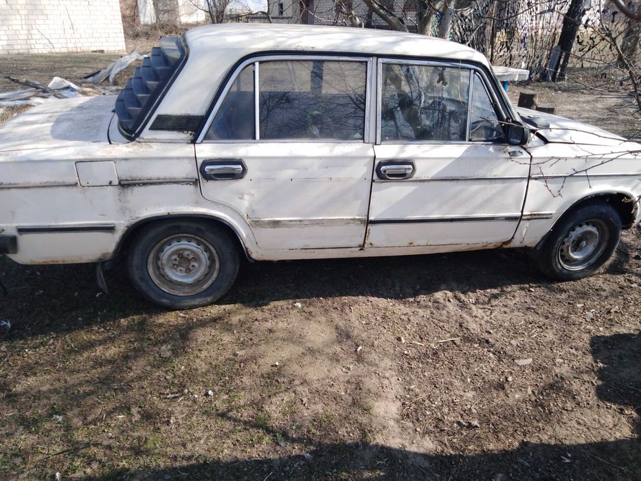 Продам ваз 2106 на деталі