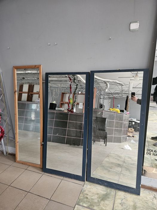 Lustro do sklepu odzieżowego