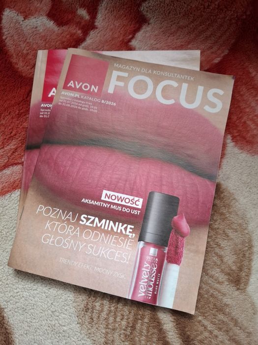 Katalog Avon sierpień+gazetka Focus