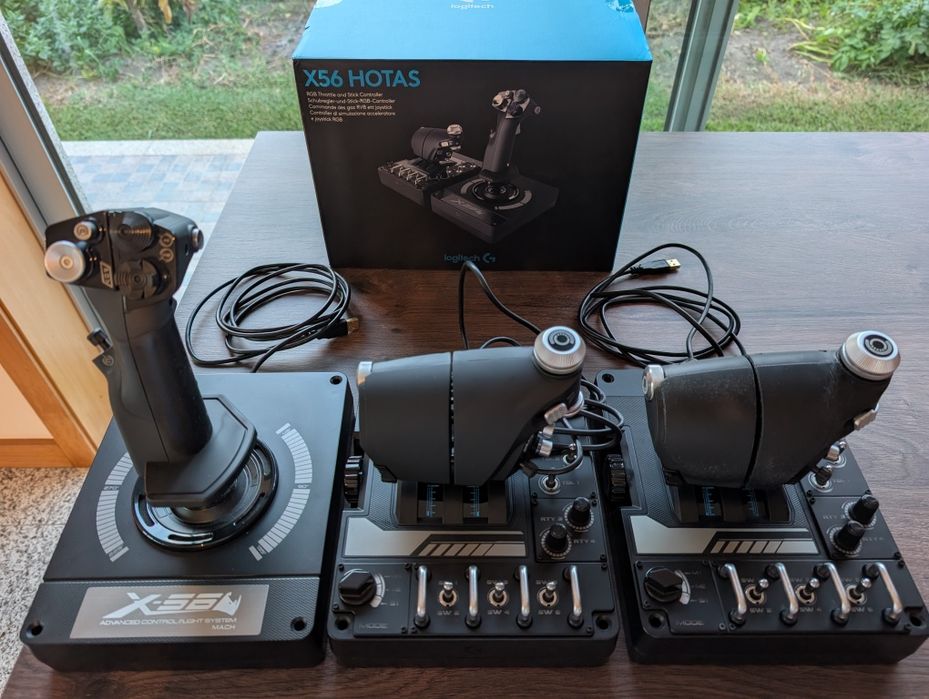Joystick Logitech G Saitek X56 HOTAS RGB Throttle + Stick