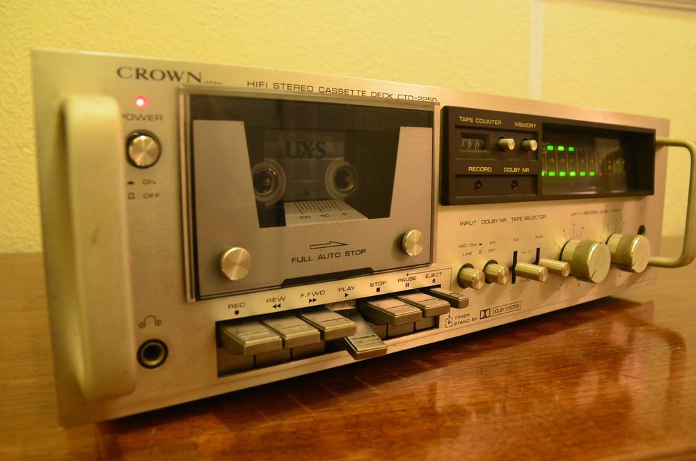 Gravador de Cassetes Crown CTD 2250