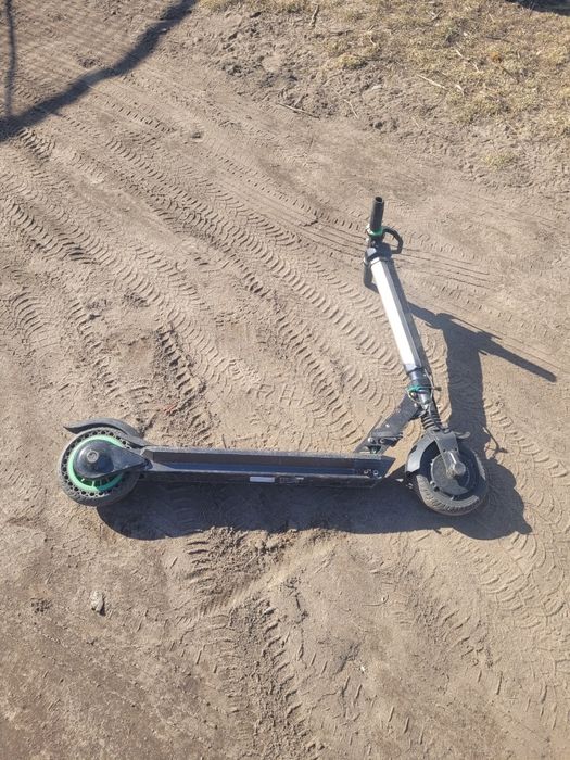 Hulajnoga elektryczna manta uszkodzona