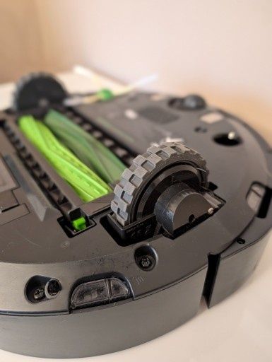 Odkurzacz sprzątający Roomba I7 Stan b.dobry