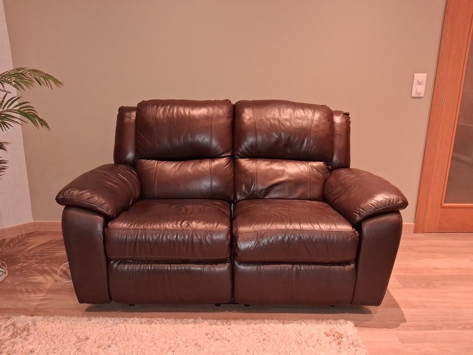 Conjunto de 2 Sofas em Pele