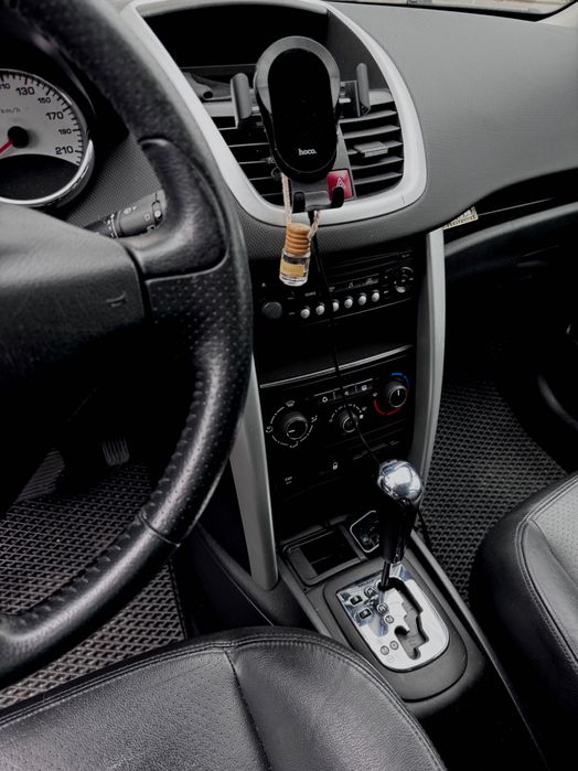 Peugeot 207 SW 1.6 бензин