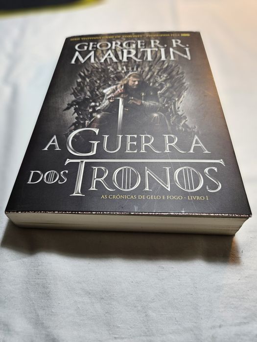 Livro: A Guerra dos Tronos - George R. R. Martin