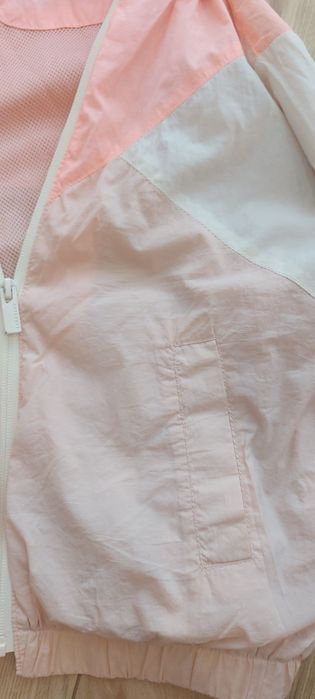 Легенькая ветровочка на девочку 7 лет, 122 см, Zara.