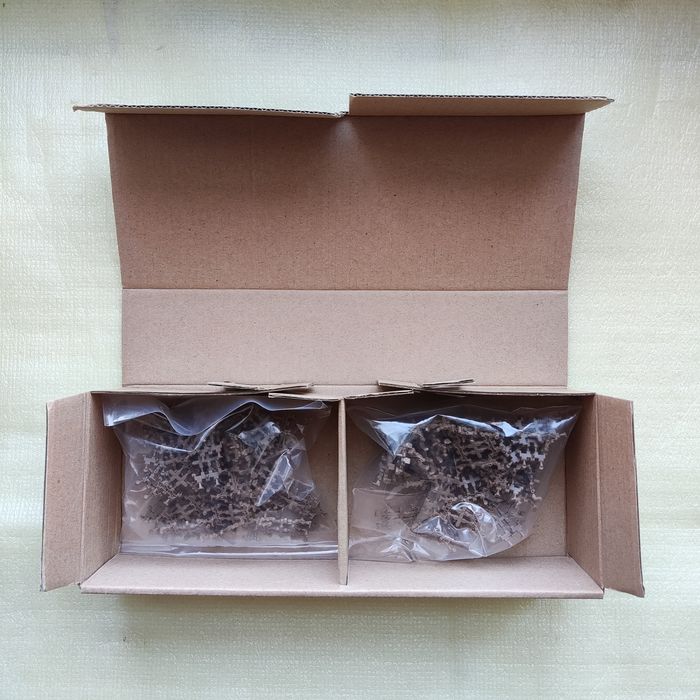 Сборная модель - Рабочие траки к Т-72. Новые. TRUMPETER # 02050, 1/35.