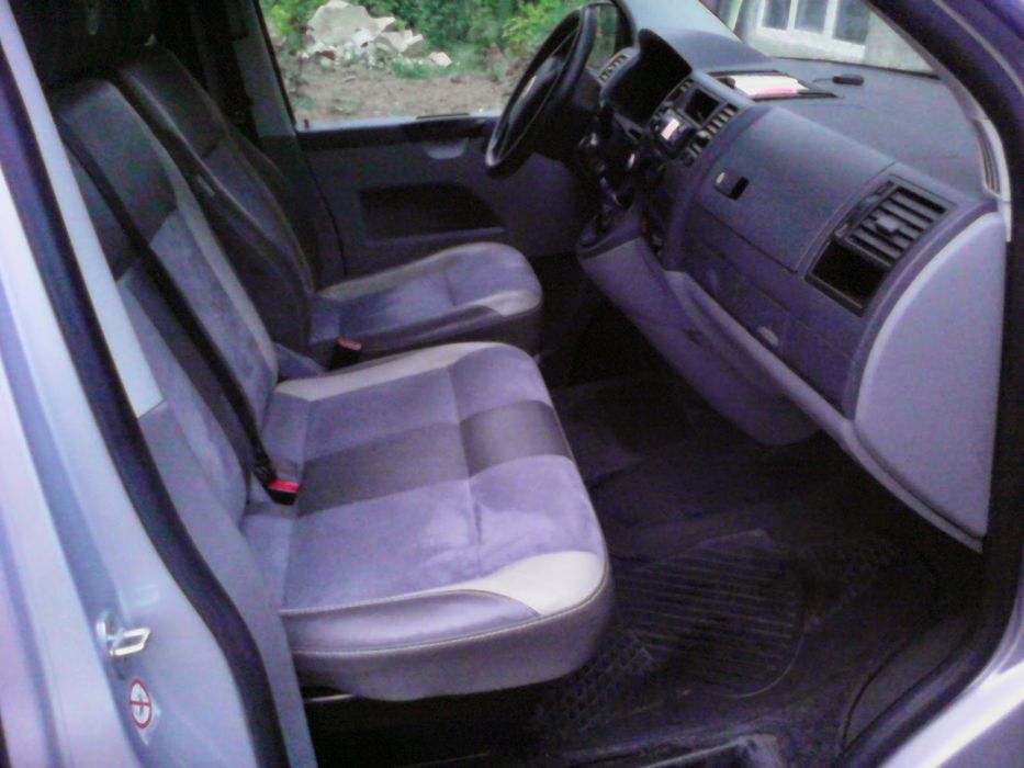 Бус VW T5  продаж.