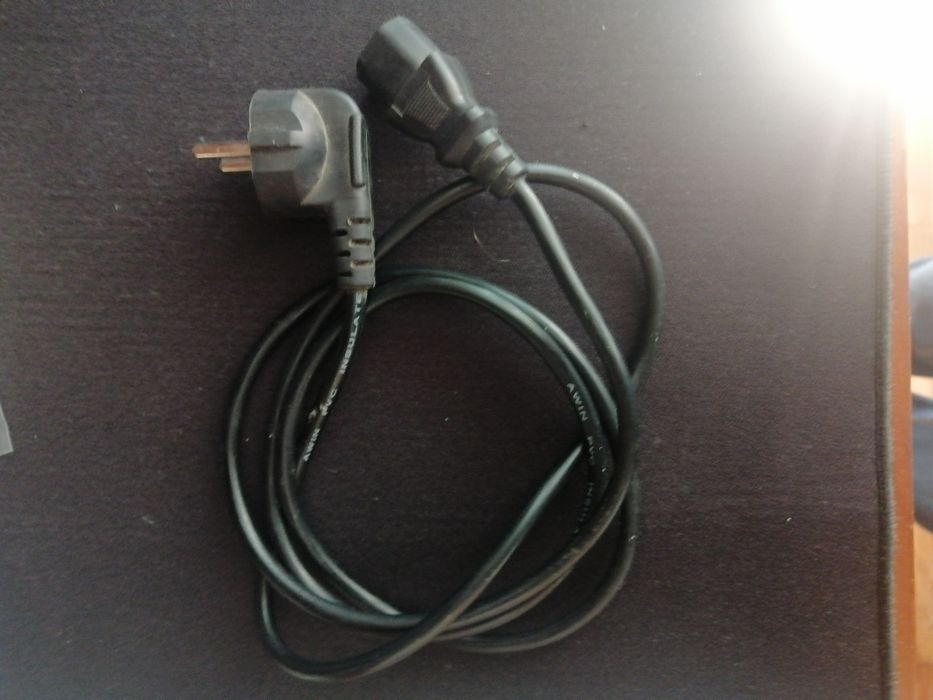 Cabo de alimentação IEC13