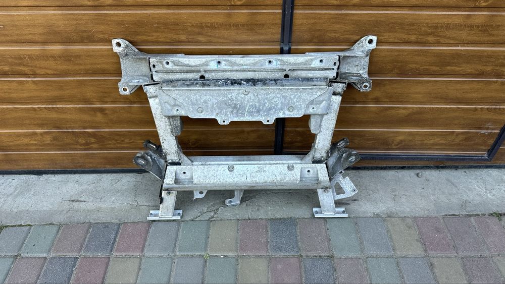Передний подрамник подвески  Tesla Model S 16-20 рест 1056277-00-K