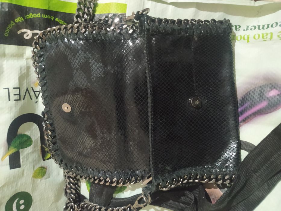 Bolsa senhora pele genuína em preto com Alsa de corrente+ctt registado