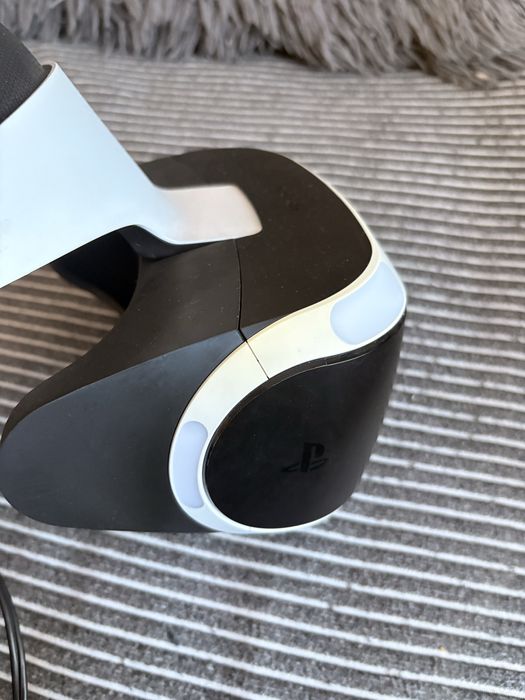 PS4 2 TB + gogle VR