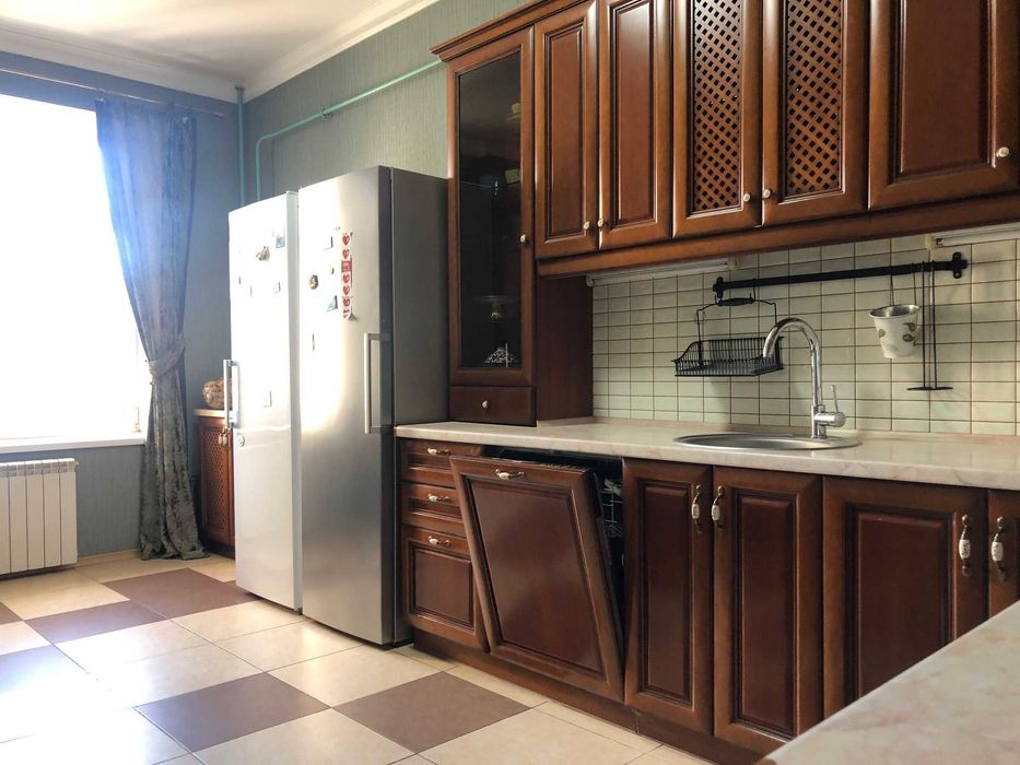 Продам дешево 120м ремонт мебель ЖК Чайка Лобановского метро 10мин