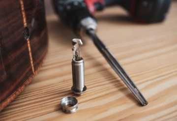 Calibração, restauro e customização de instrumentos de corda