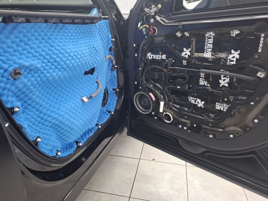 Вібро та шумоізоляція авто