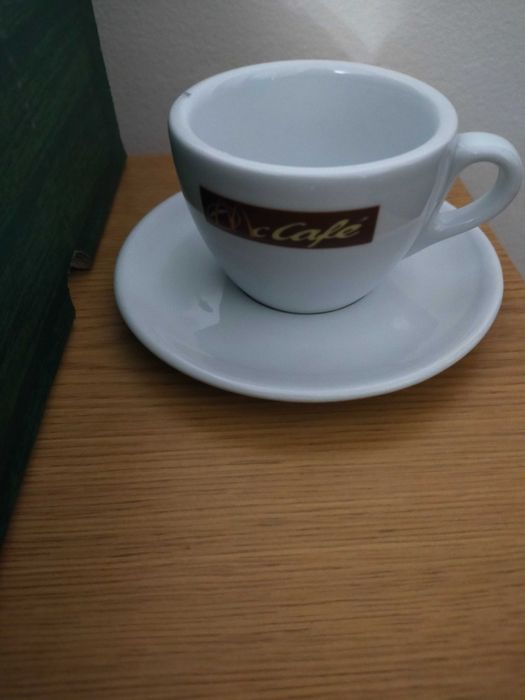 Conjunto de chávenas e pires + copos