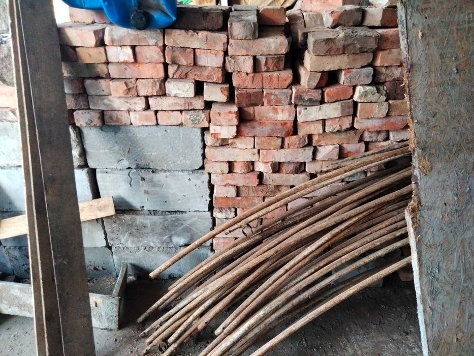 cegły materiał budowlany